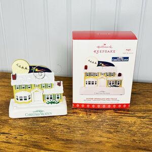 Hallmark 2017 National Lampoon's Christmas Vacation A Star Spangled Spectacle